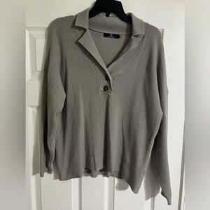 LILLUSORY Women's Gray Sweater Collared Pullover Sweater Sz Small V Neck chunky